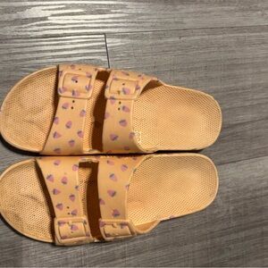Freedom Moses Slide Sandals with Strawberry Print. 38/39